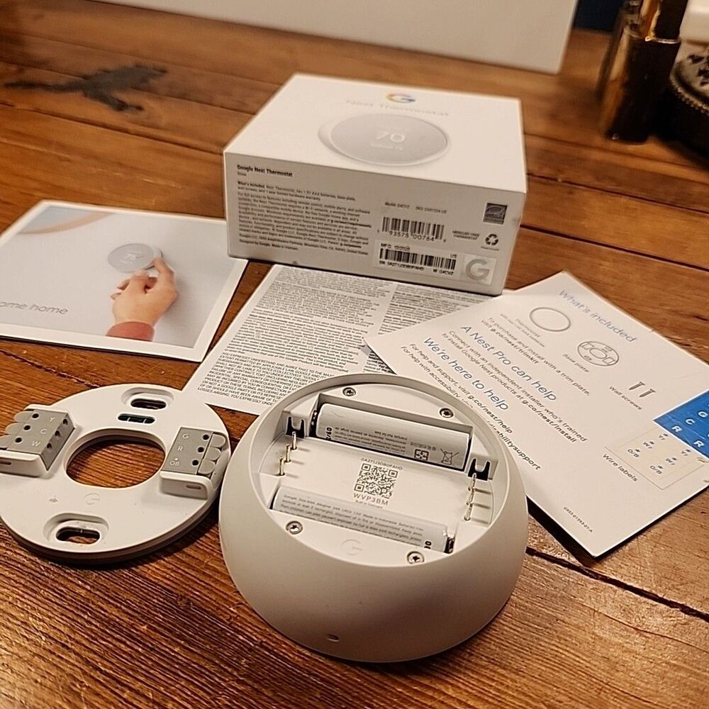 Google Nest Smart Thermostat White Model G4CVZ Box Guide